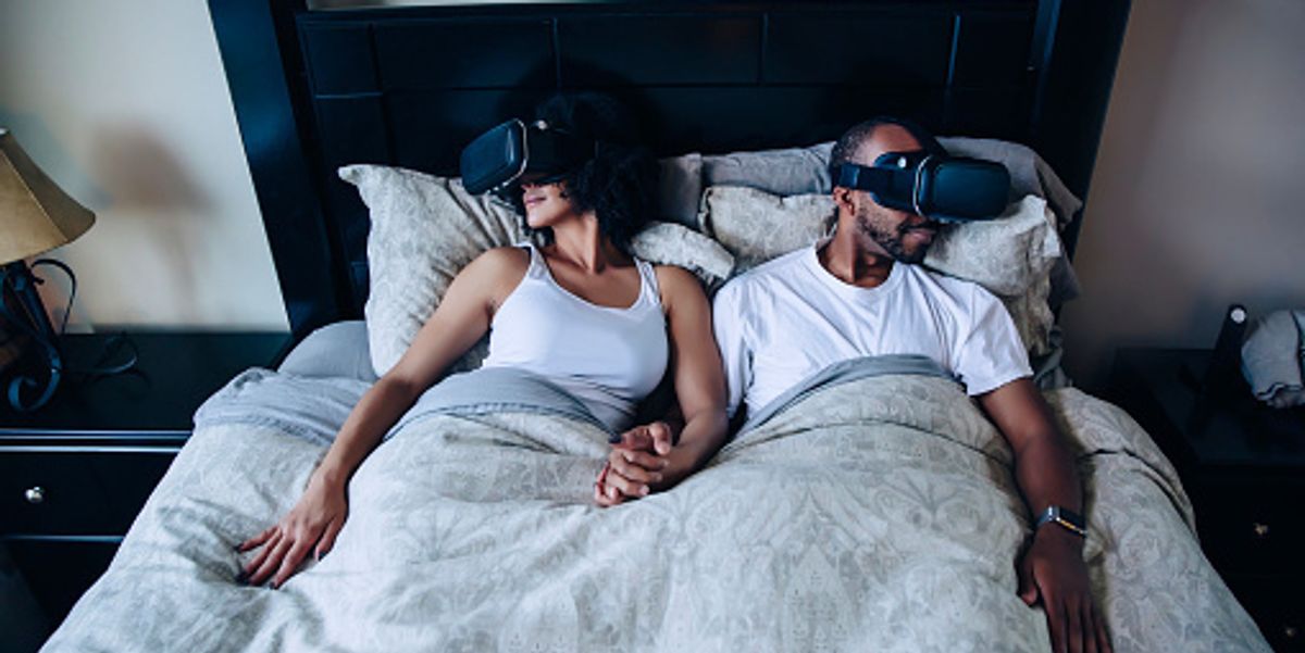 VR porn: Is it cheating? GearBrain answers this question. - Gearbrain