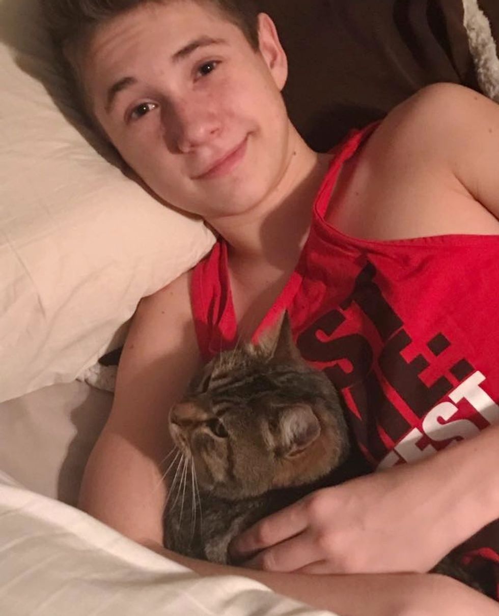 14-Year Old Boy Runs Into Incoming Traffic On Highway To Save Cat That Was Thrown Out Of The Car By Ruthless Previous Owner