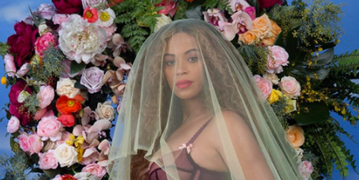 Peep This Incredible Lip Art Tribute to Beyonce's Pregnancy Instagram