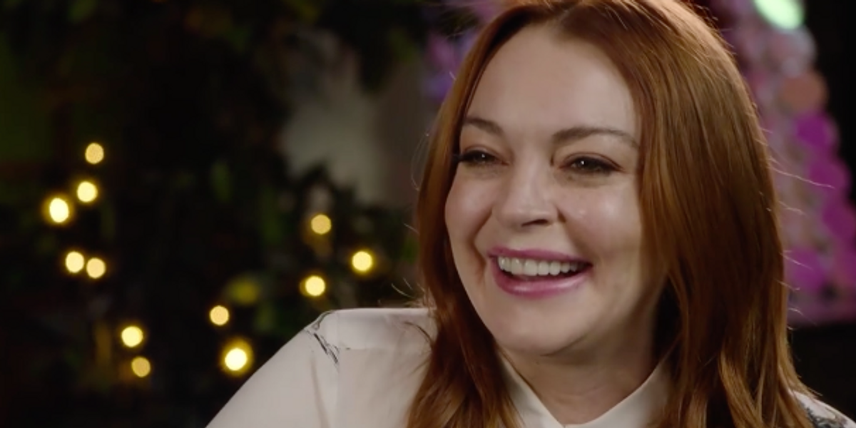 Watch Lindsay Lohan Hijack Strangers' Social Media For Her New Reality Show