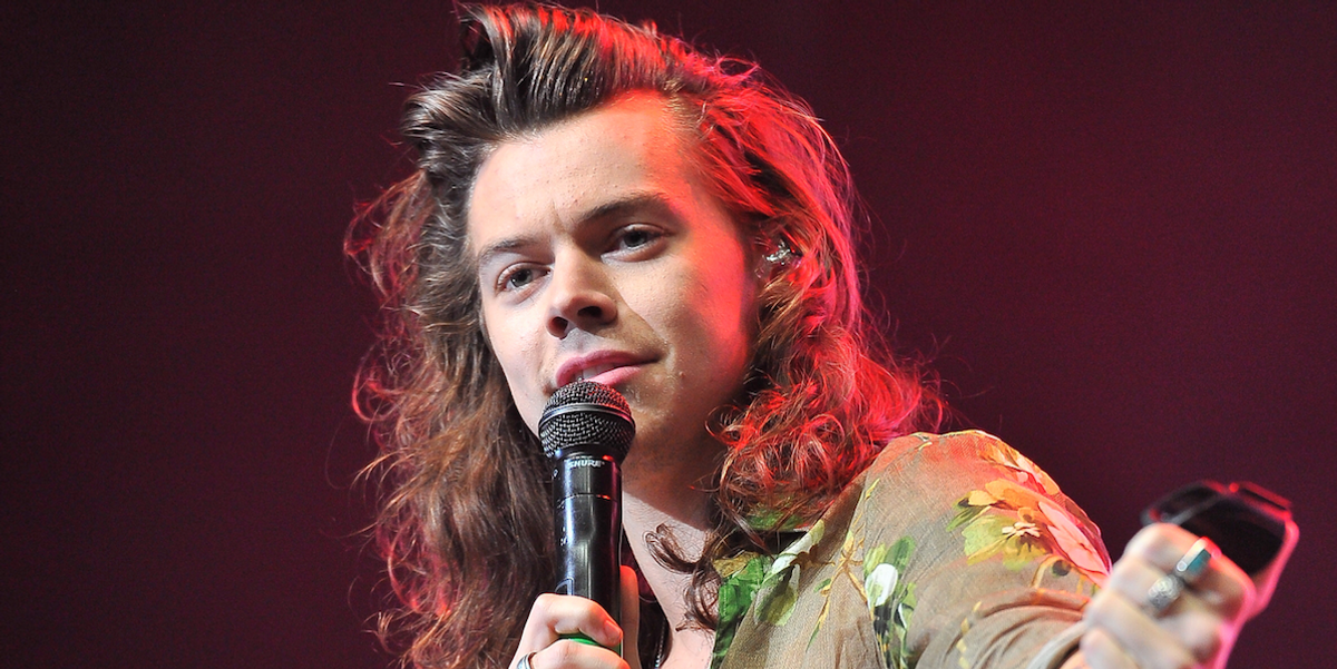 Watch Water Drip Down Harry Styles Naked Back While You Listen to His New Song "Sweet Creature"