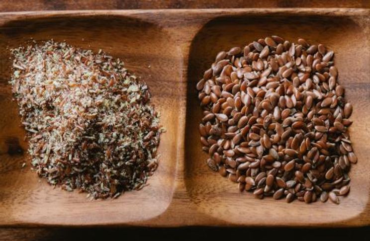 Flaxseed Benefits, Nutrition and How to Use - Dr. Axe