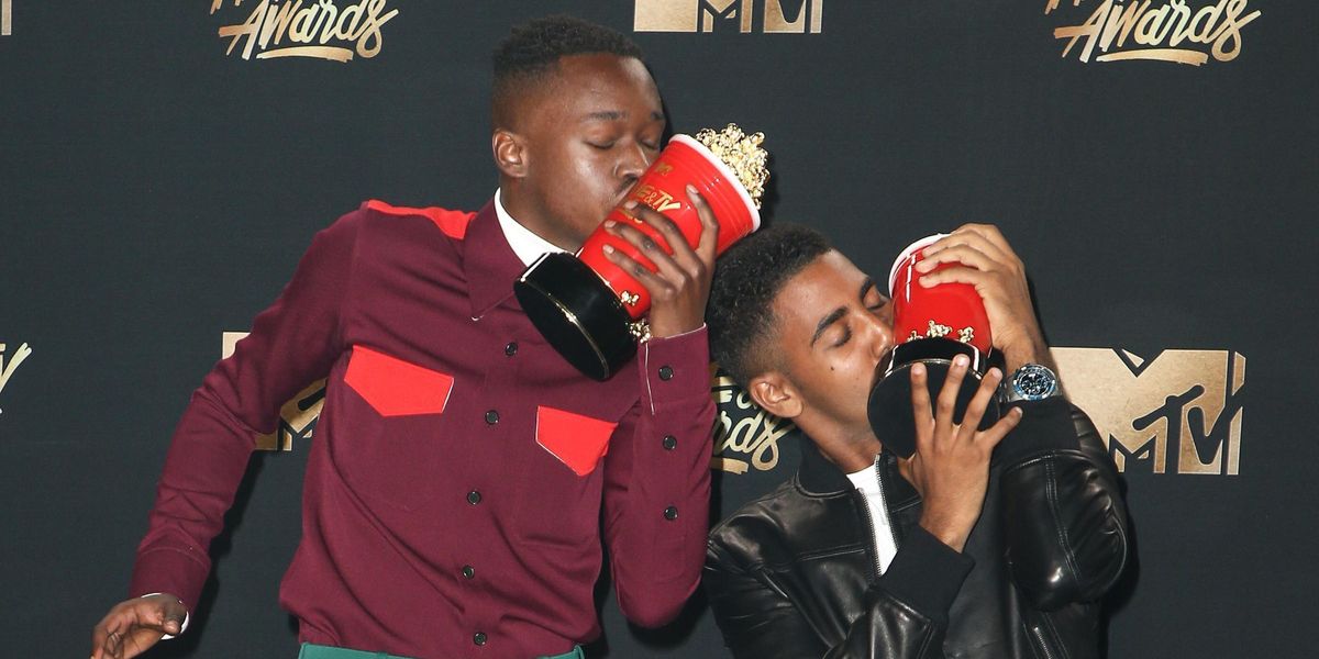 Moonlight's Ashton Sanders and Jharrel Jerome Took Home the MTV Movie Award for 'Best Kiss'