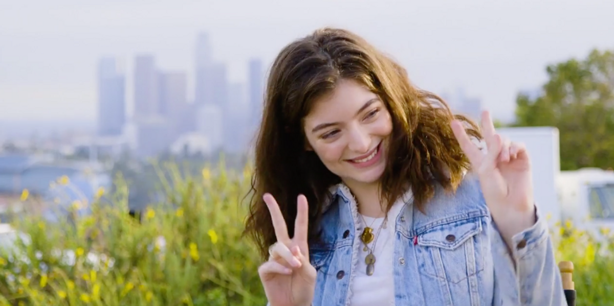 Watch Lorde Talk About the Prospect of Her 21st Birthday Beer Bong, the Memories Behind "Green Light"