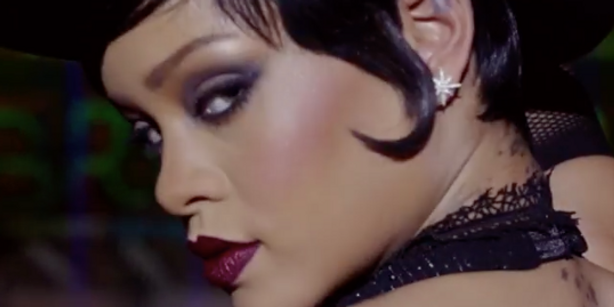 Watch Rihanna Get Into Character As An Extraterrestrial Stripper