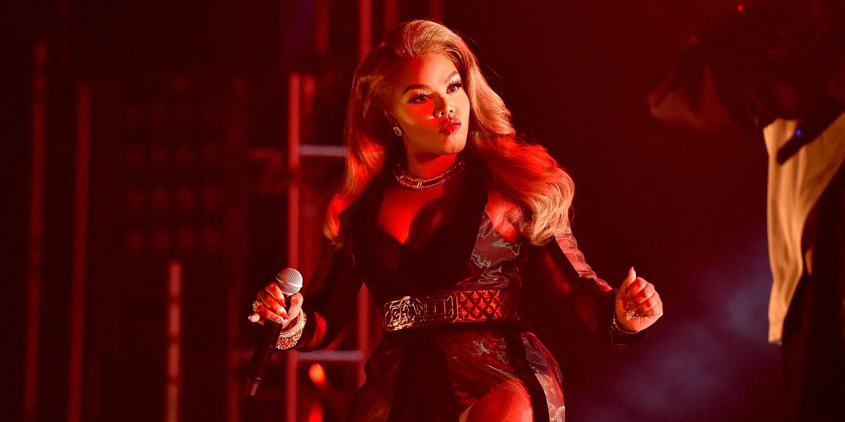 Lil Kim is Shooting a Secret Project, Stifle Your Screams