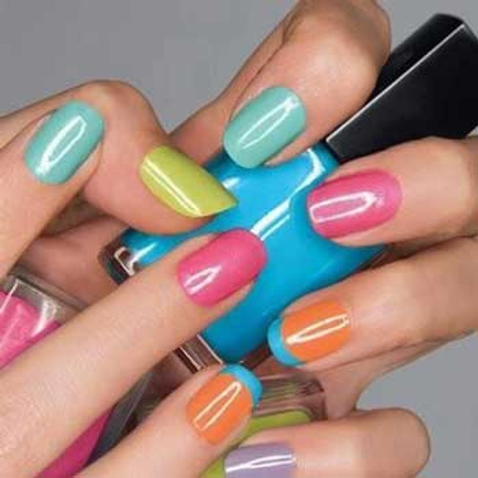 cute-colored-tip-manicure-how-to-paint-a-french-tip-nail-painting