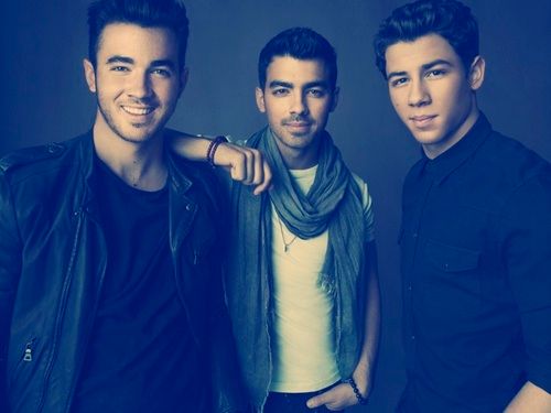 Five Reasons The Jonas Brothers Need To Get Back Together