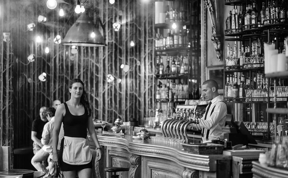8 Things All Servers Deal With Everyday