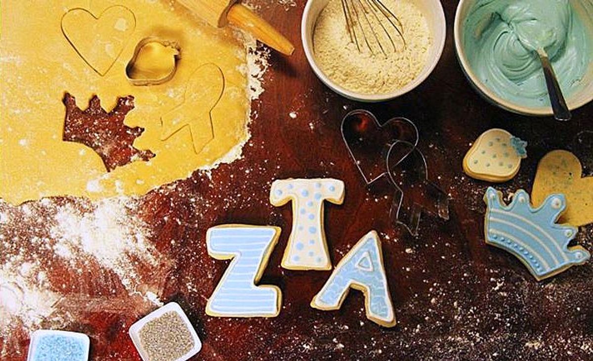 10 Holiday Gift Ideas For The ZTA In Your Life