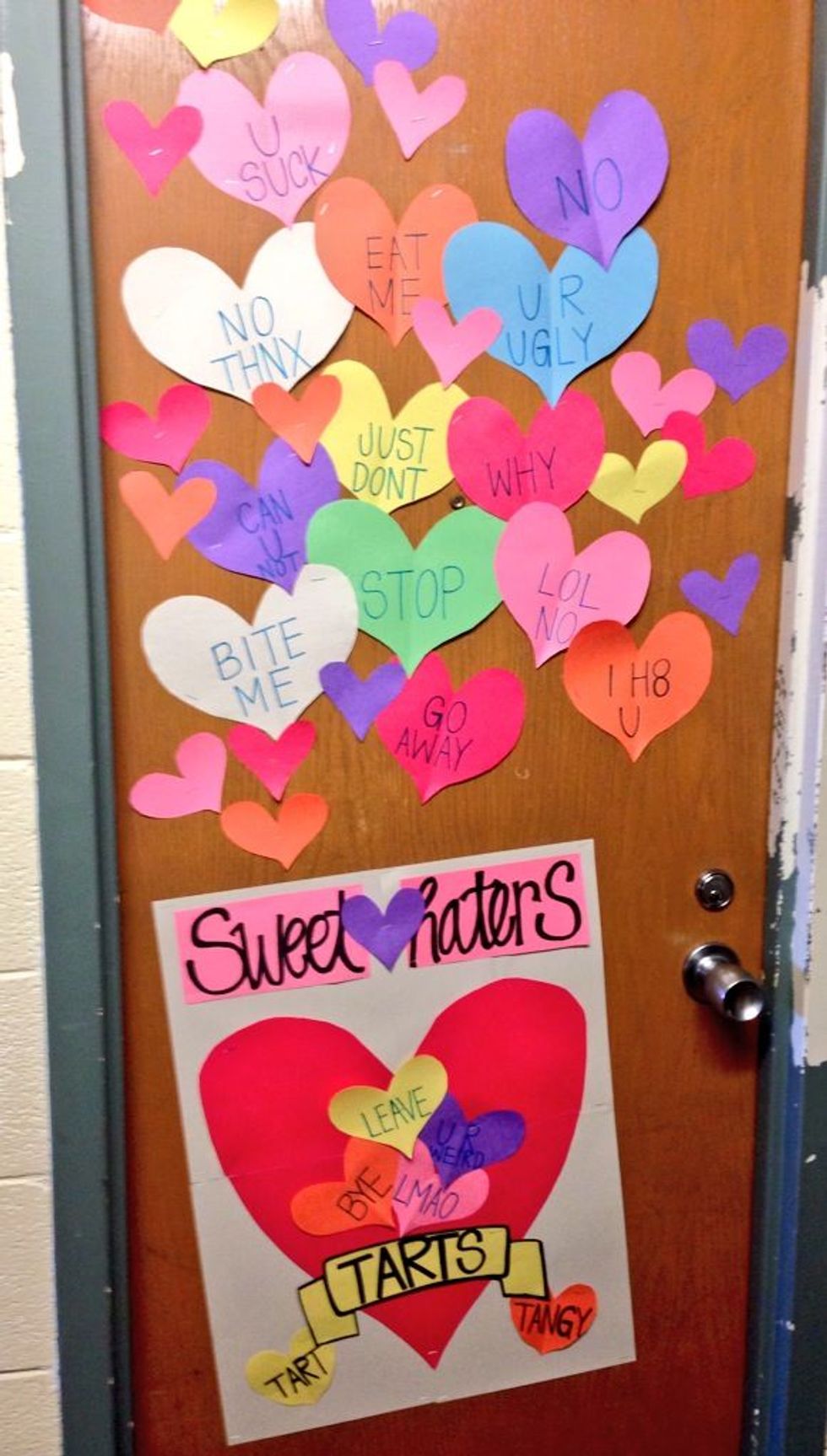 10 Ways You Could Decorate Your Dorm Door This Year