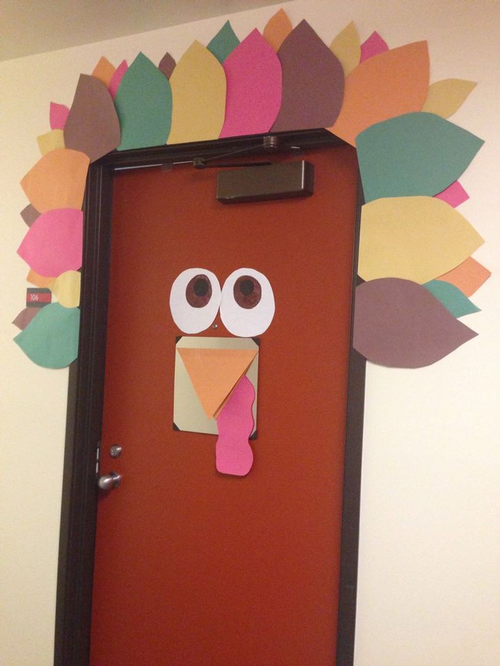 10 Ways You Could Decorate Your Dorm Door This Year