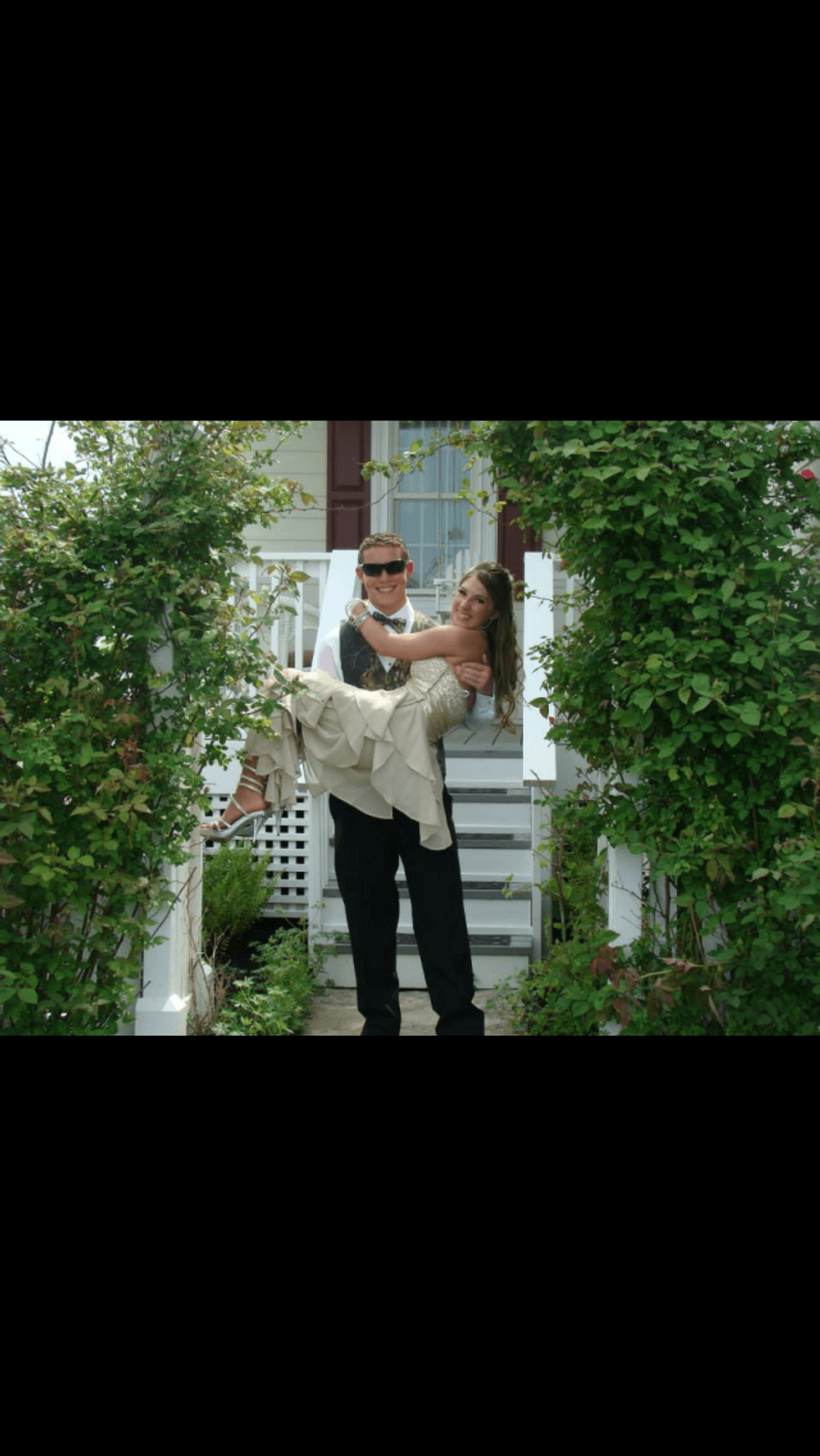 29 Things All Couples With A Foot Or More Height Difference Will Understand