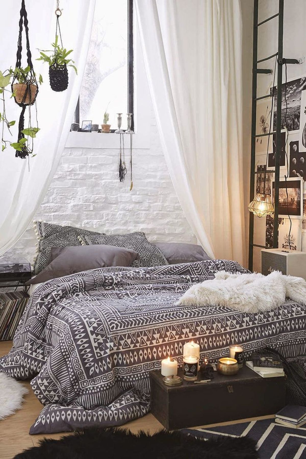 The Boho Girl's Guide To Apartment Shopping