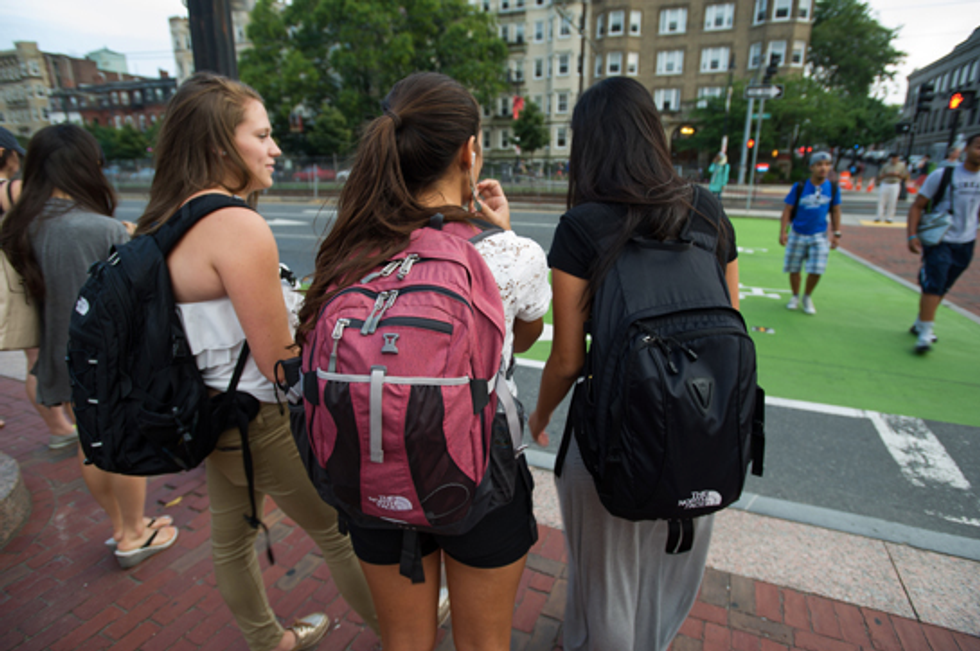 11 Items A Girl Must Have In Her Bag For College