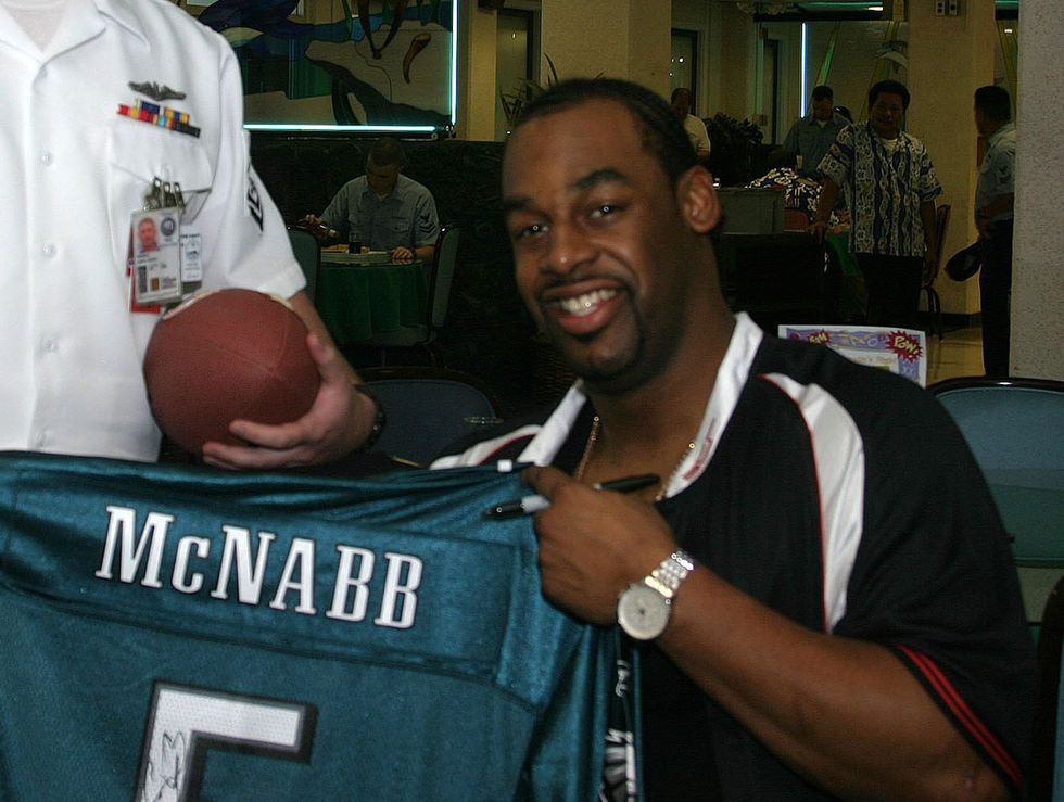 Playing As DONOVAN MCNABB In MADDEN NFL 2006 