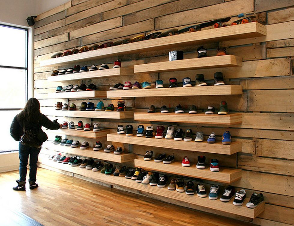 sell shoes to store