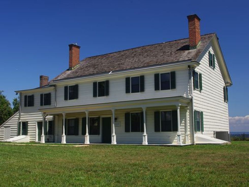 11 Haunted Places To Visit In New Jersey