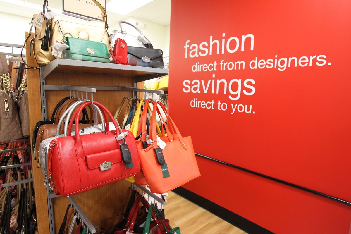 7 Things That Happen When A Girl Goes To T.J. Maxx