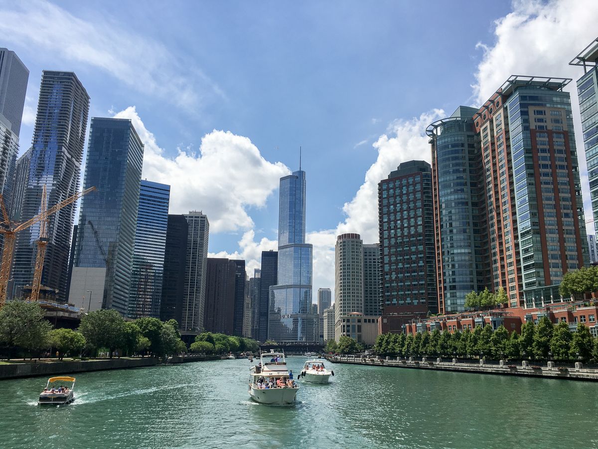 12 Unbelievable Facts I Learned About Chicago After Going On A River