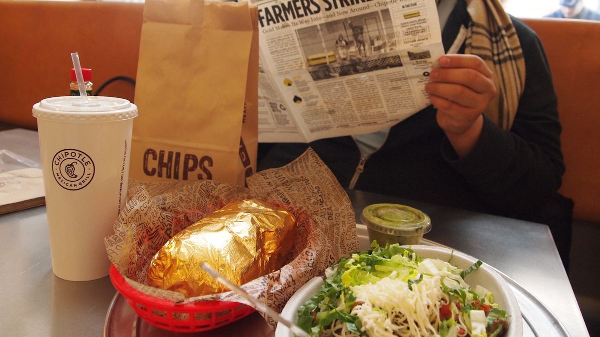 3 Ways College Students Can Save Money At Chipotle