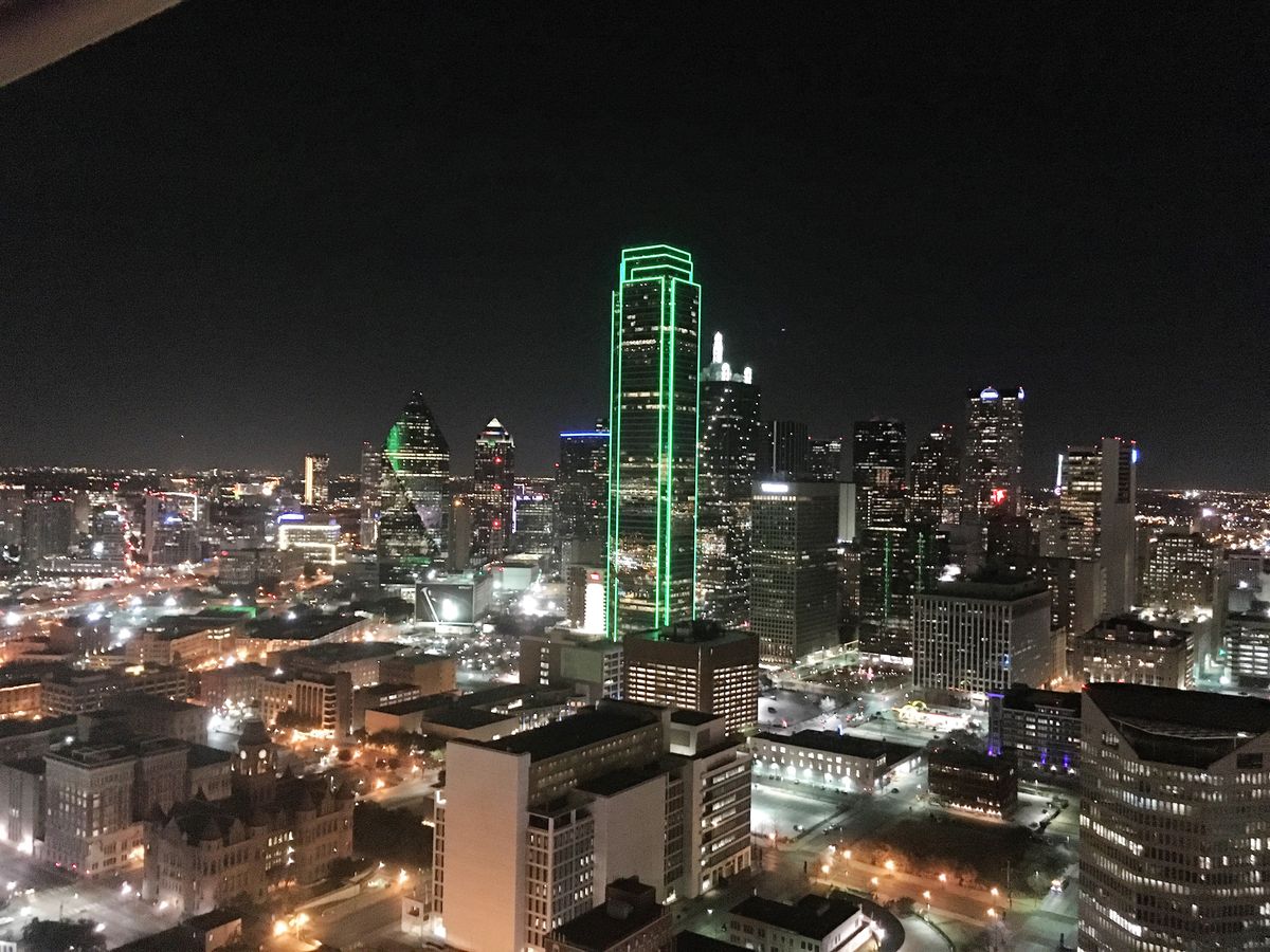 30 Not-So-Secret Date Spots In Dallas Everyone Should Try