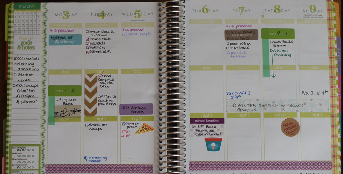 how-to-organize-your-weekly-planners