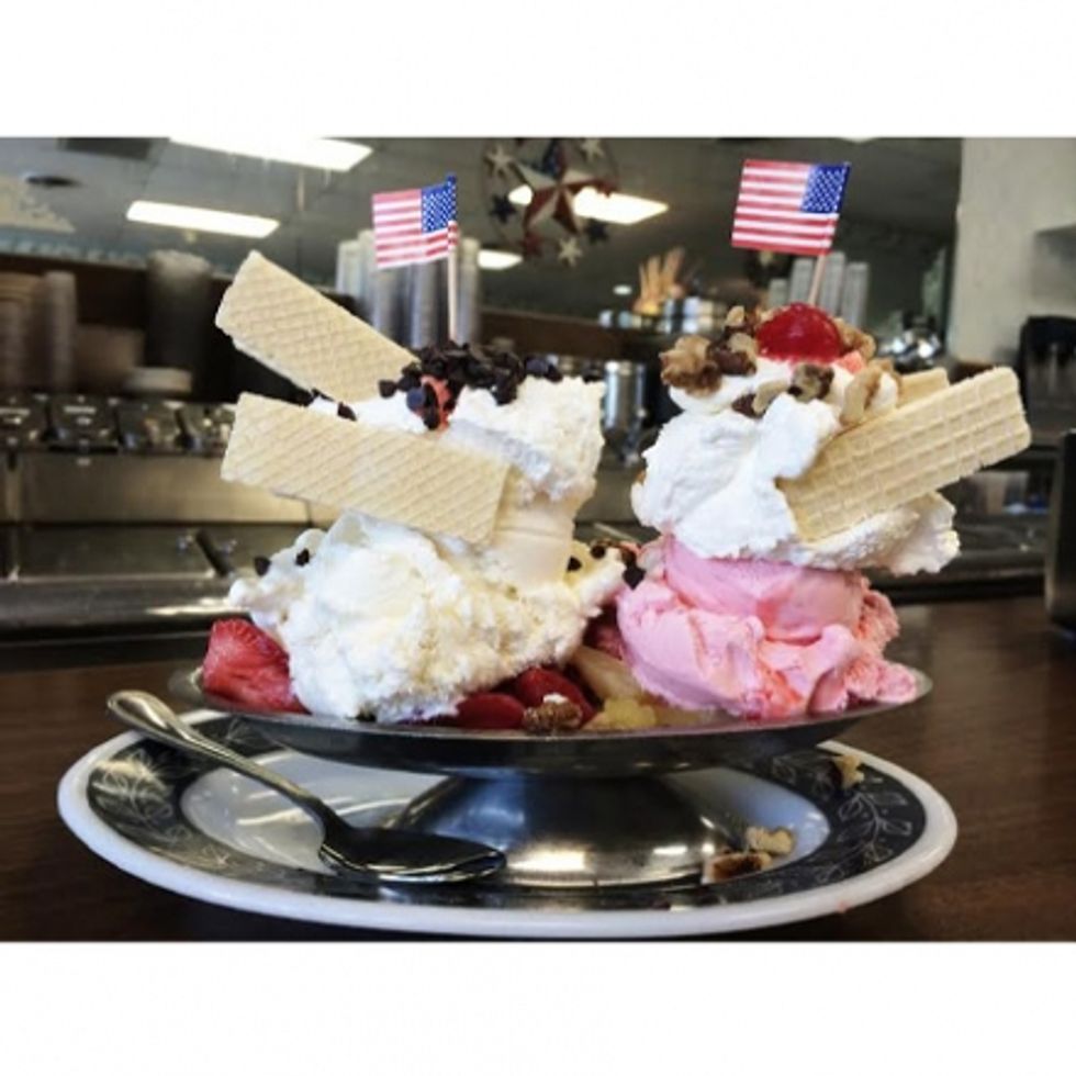 15 Ice Cream Parlors For New Jersey Ice Cream Lovers
