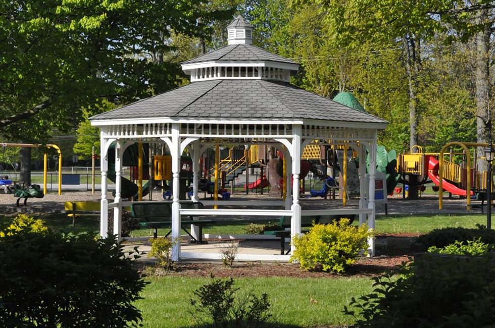 10 Things You Inevitably Do When You’re Home For Summer In Temperance, MI