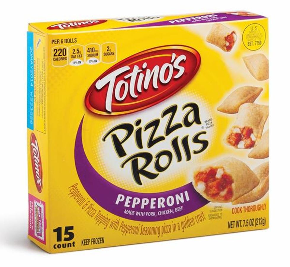 Roll снеки. Totinos pizza Rolls. Totinos Party pizza.