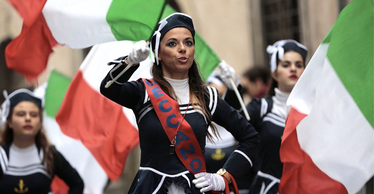 12 Up-In-Your-Face Signs You're Dating An Italian Girl