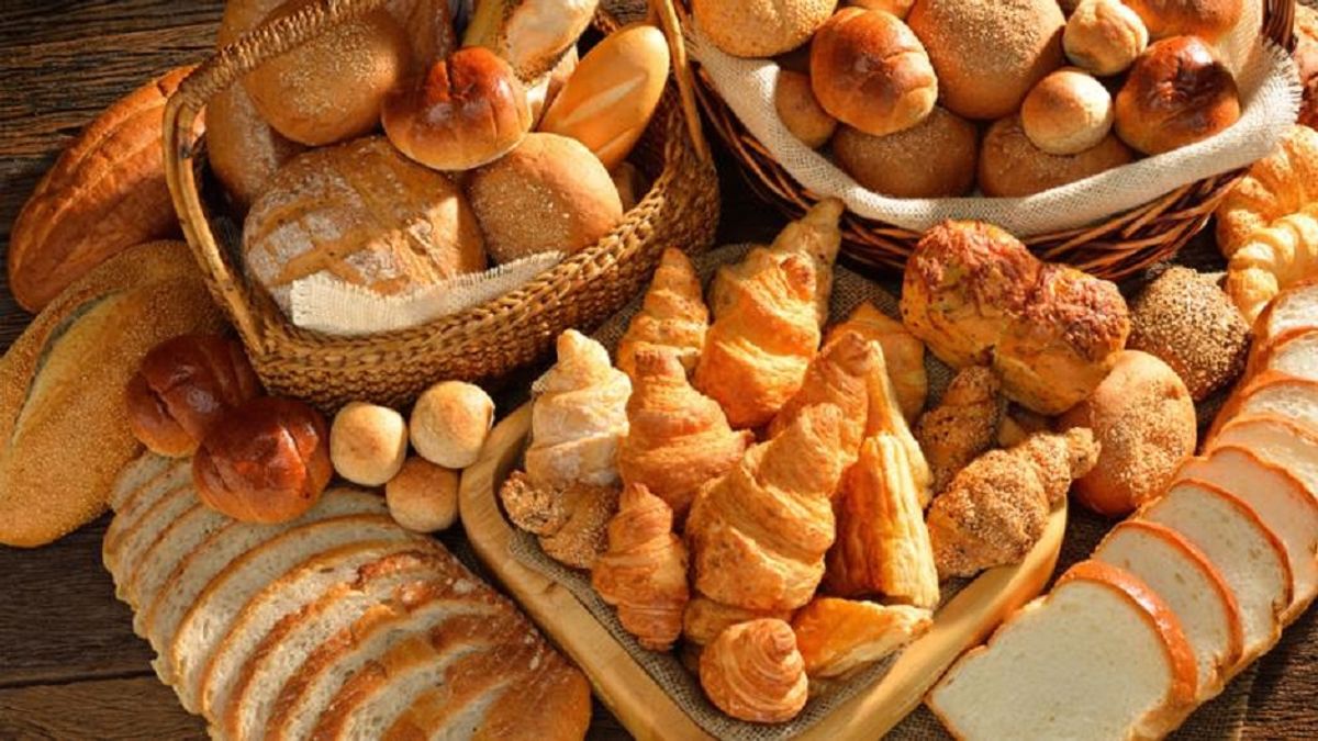 The Challenge Between Choosing Challah Or Easter Bread