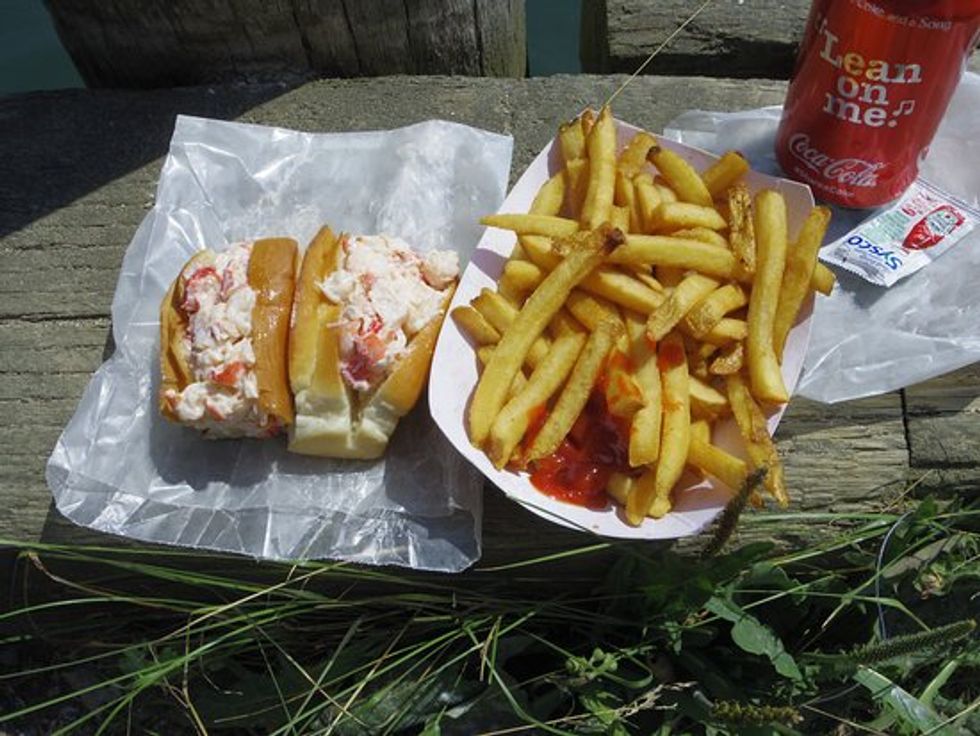 13 Must-Have Lobster Rolls In Maine