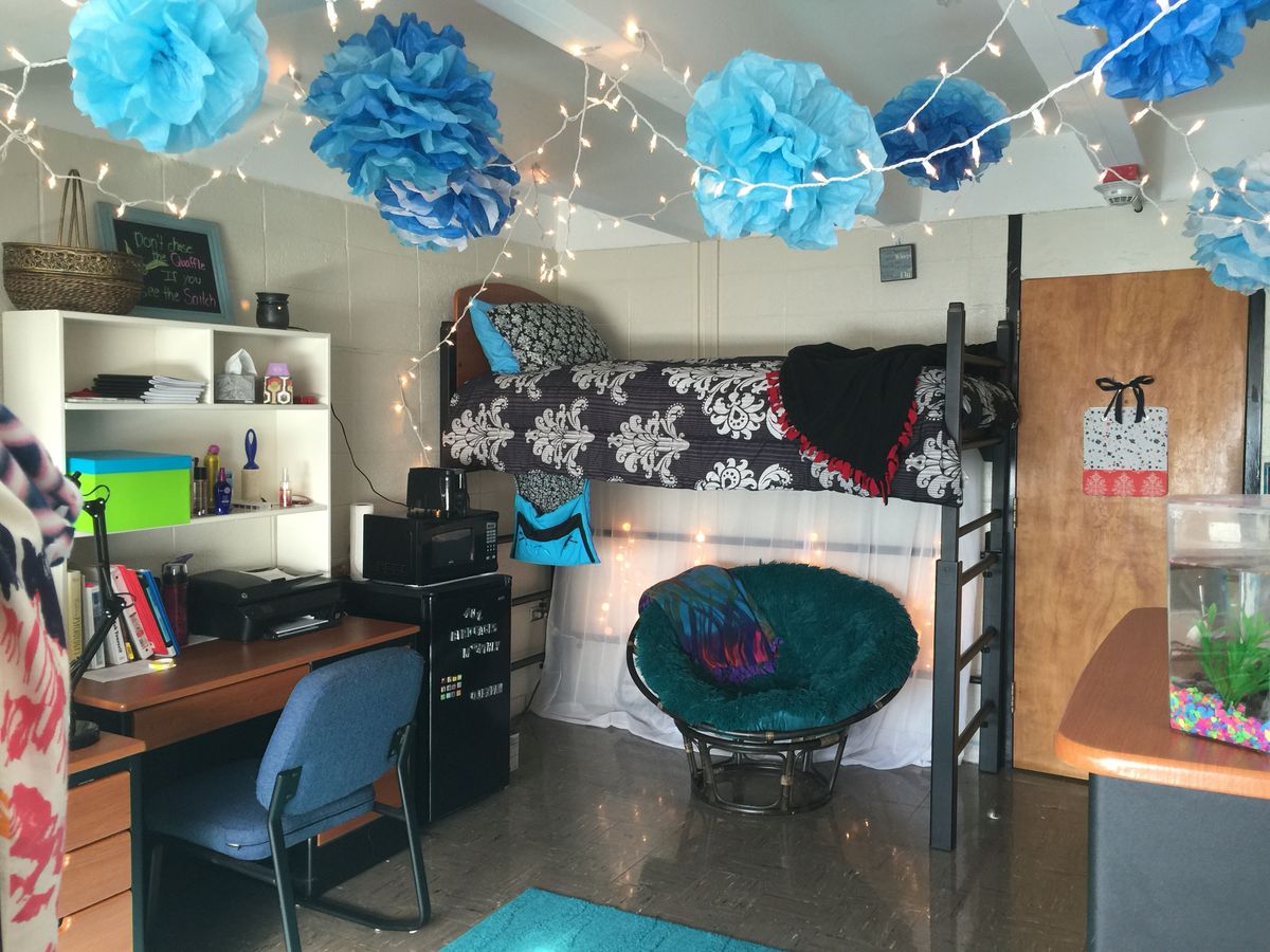 6 Simple Ways To Personalize Your Dorm