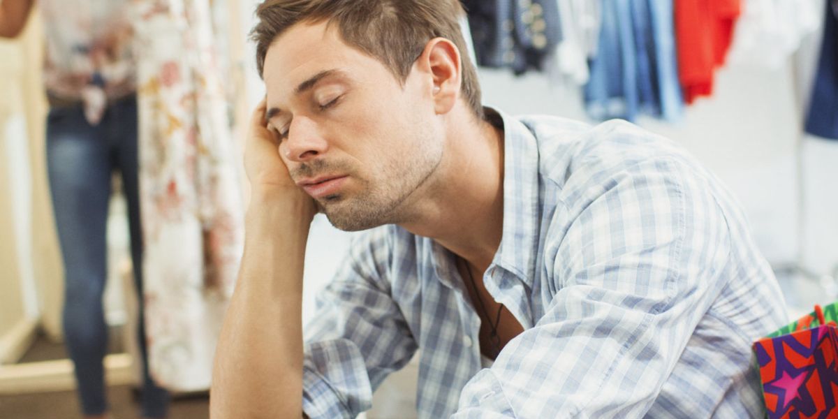 10 Thoughts Every Man Has While Shopping With A Woman