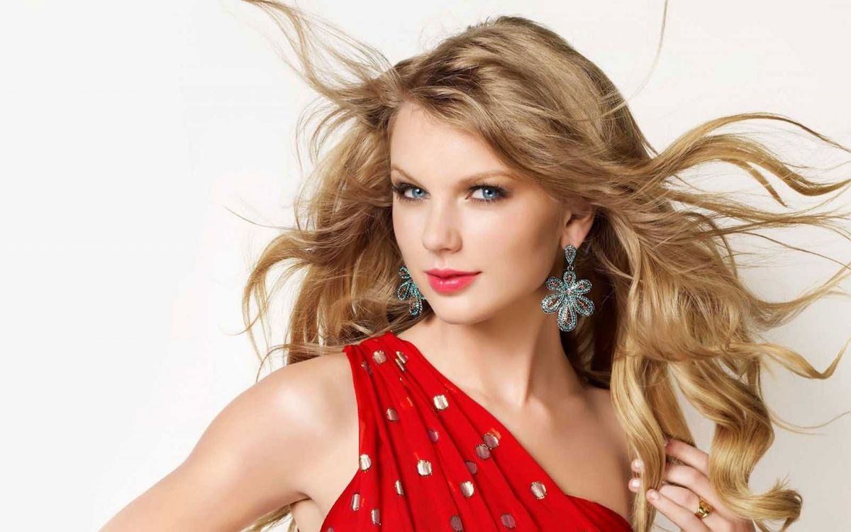 45 Of The Greatest Taylor Swift Lyrics