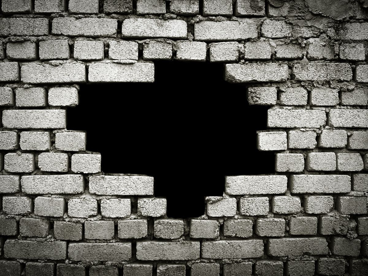 6 Reasons Why "Hole In the Wall" Places Are Better