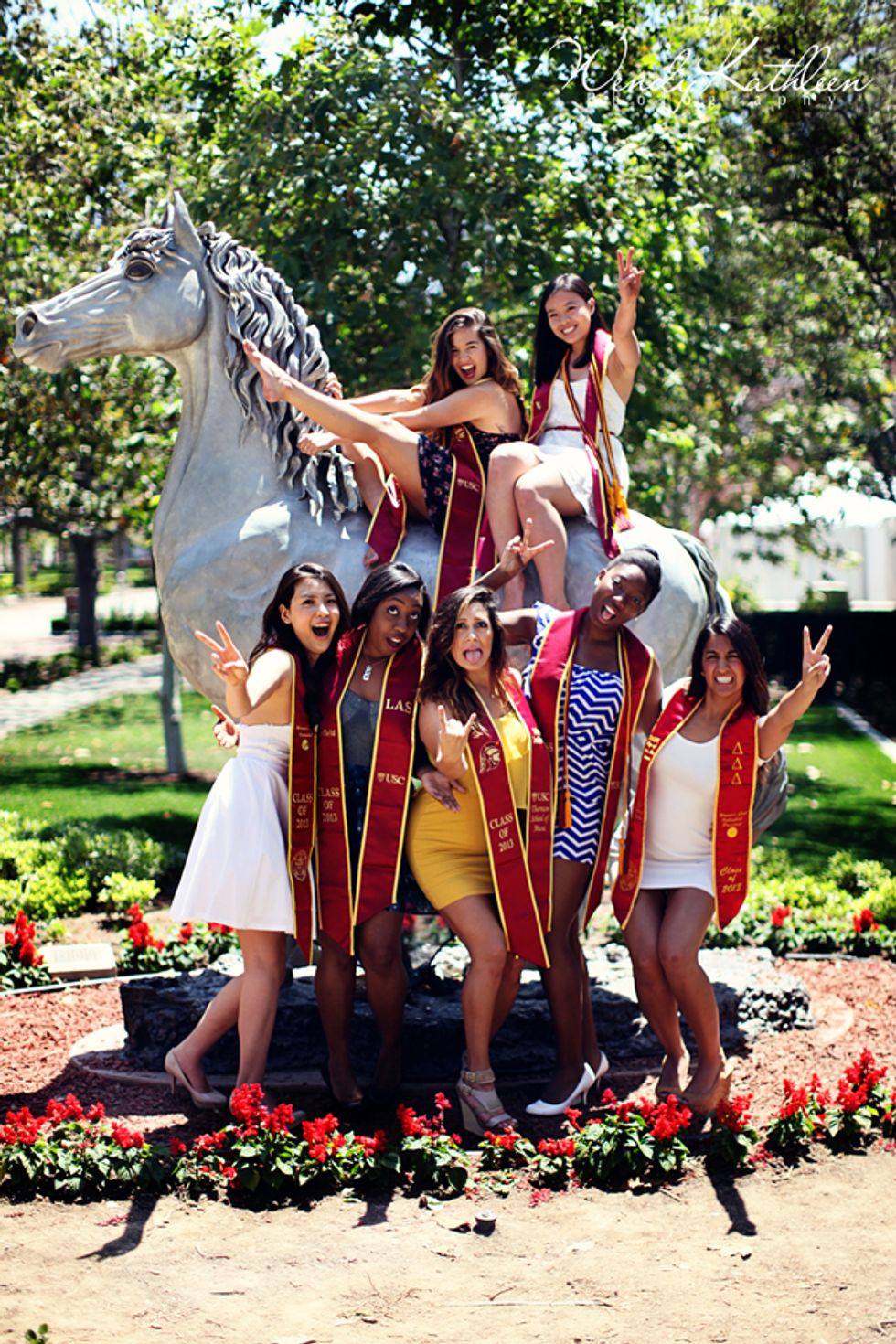 10-iconic-usc-spots-to-take-your-graduation-photos