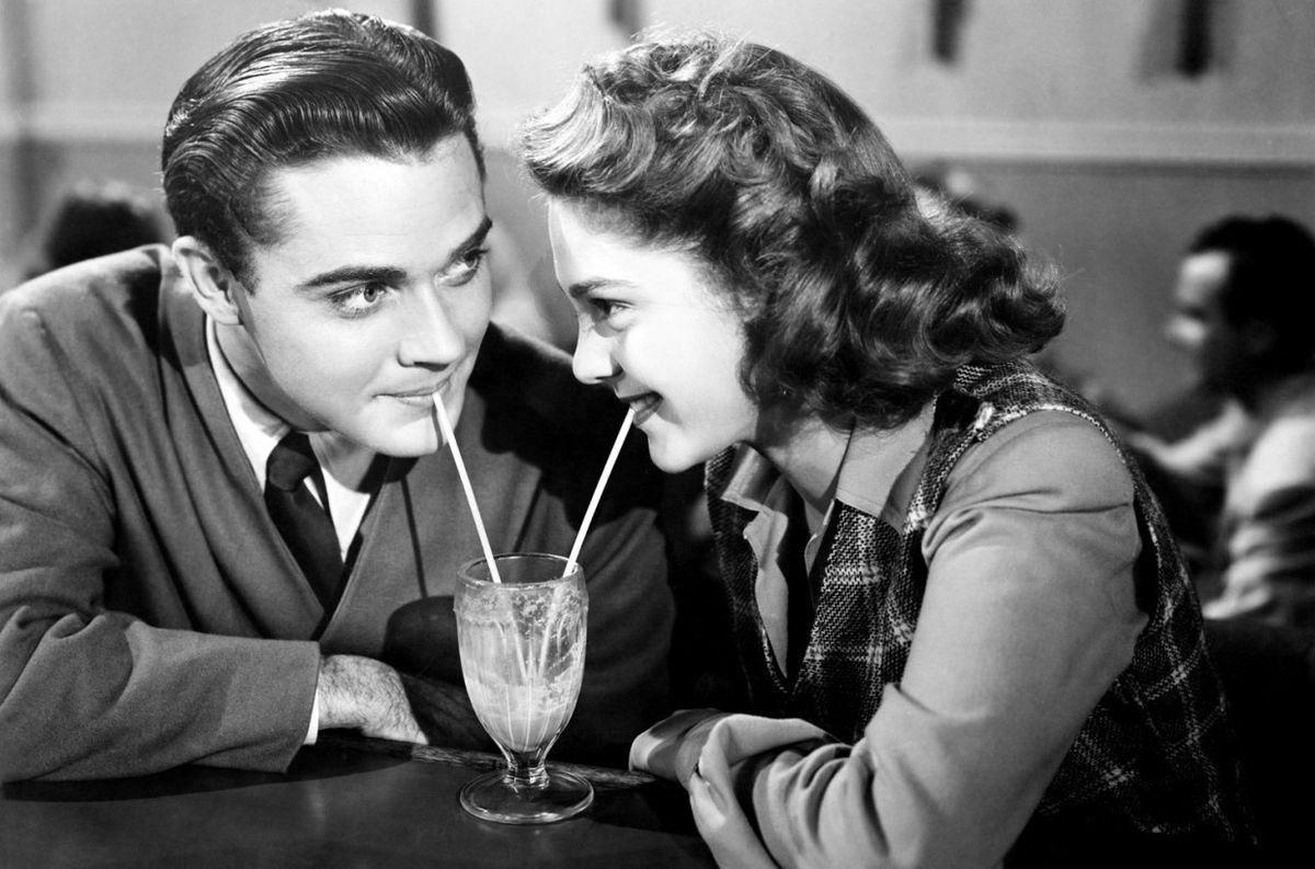 Old-Fashioned Dating Needs To Make A Comeback
