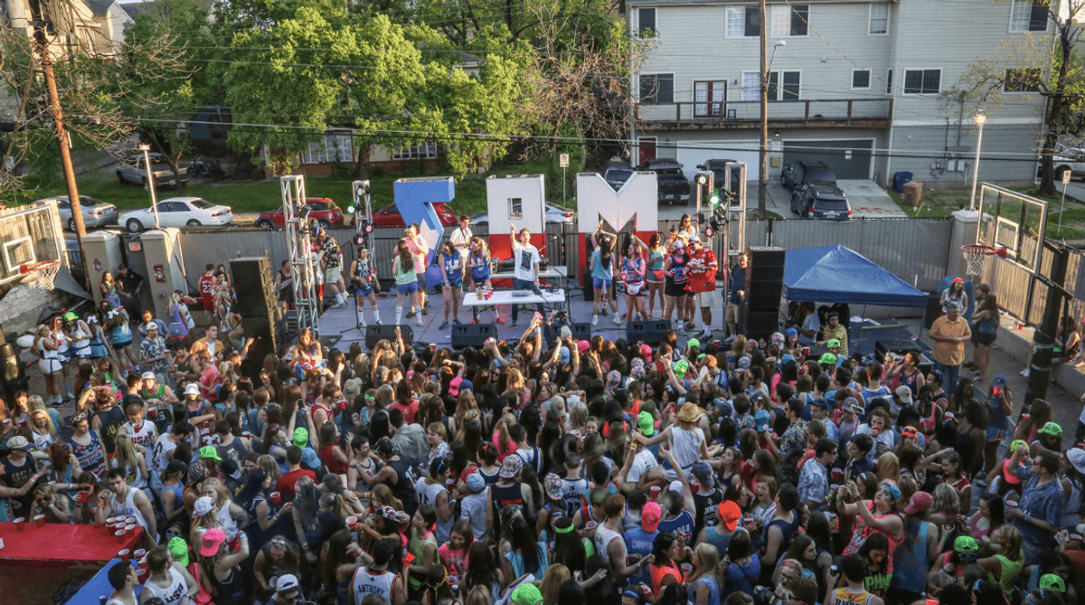 UT s Round Up Will Make You Want To Transfer Schools