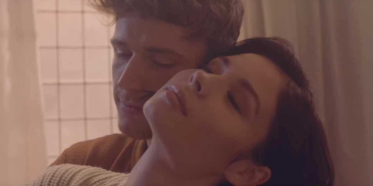 PREMIERE: Nina Nesbitt is Haunted By Her Ex in New "The Best You Had" Video