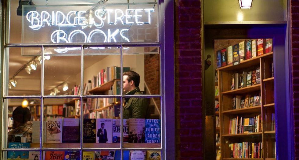 5 Of The Best Book Stores To Visit Near Washington University