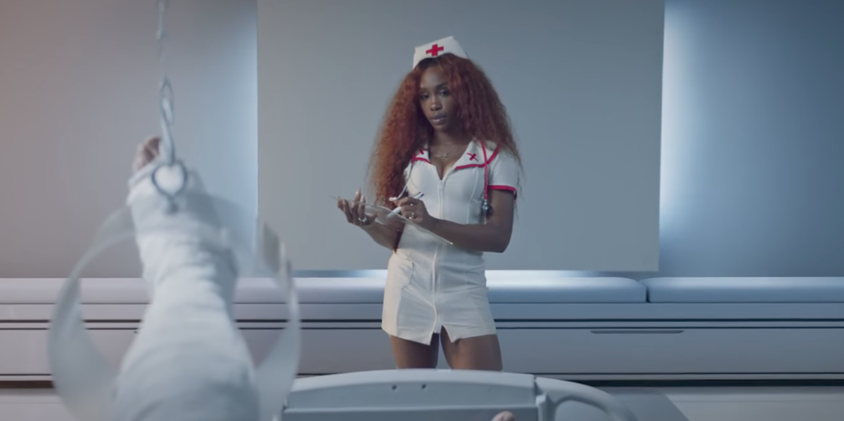 Every Time SZA Looked Amazing In The Bonkers Video For Maroon 5's "What Lovers Do"