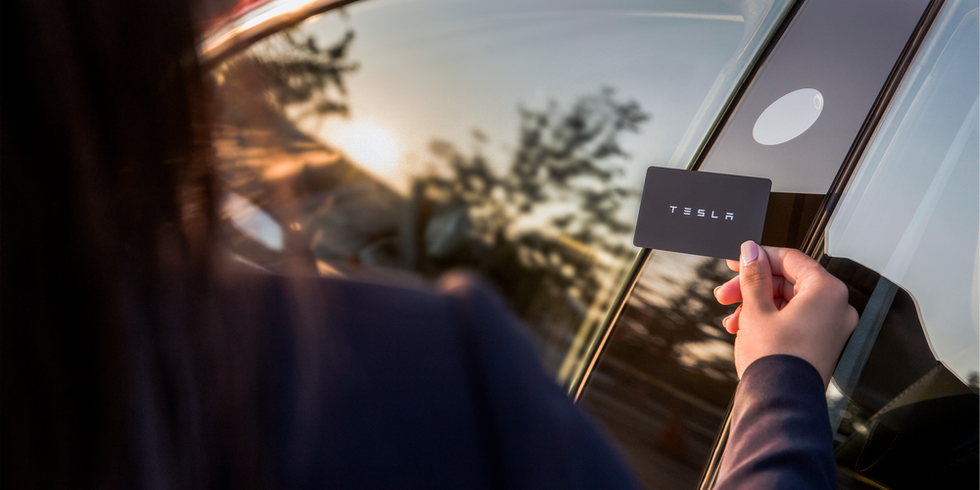 Tesla Model 3 Key Card And Smartphone App Explained Gearbrain