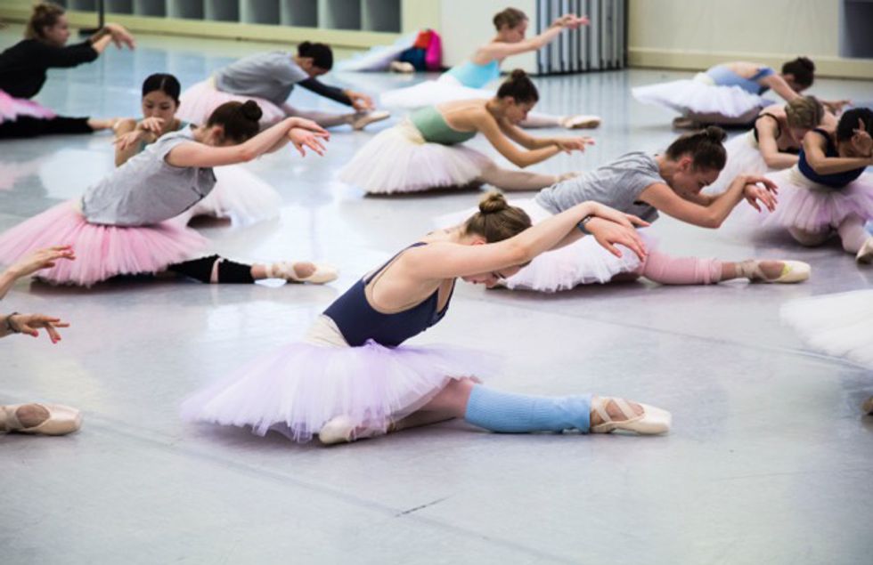 Ballet day. Элизабет Платель. Элизабет Платель балерина. Элизабет Платель в Жизели. Алан Платель балет.