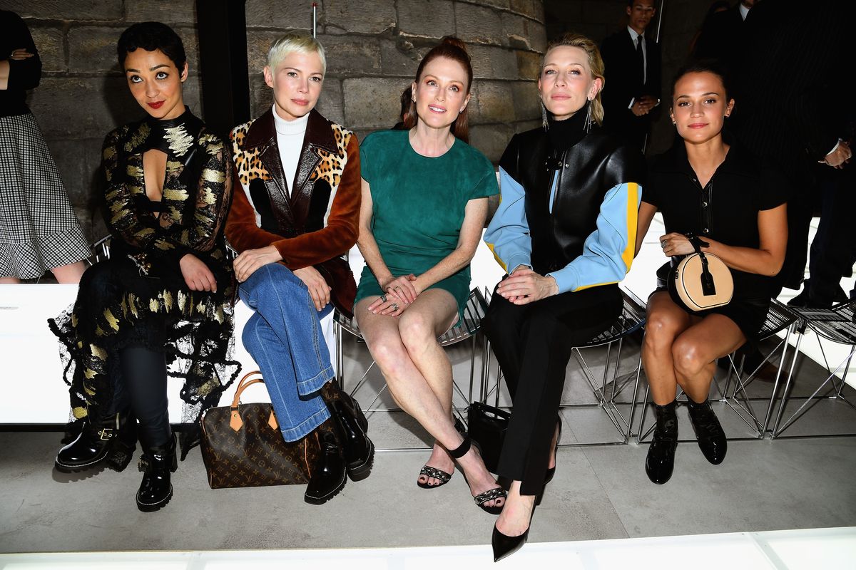 Cate Blanchett, Michelle Williams, & Jennifer Connelly Have Fun with  Fashion at Louis Vuitton's Paris Dinner!: Photo 3884751