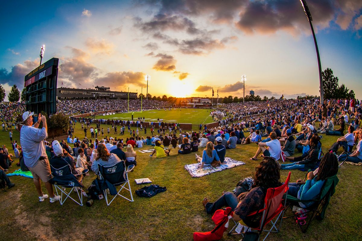 6 Reasons Everyone Should Go To Southern