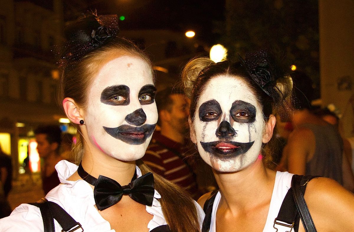 Dear White People, Other Cultures Are Not Your Halloween Costume