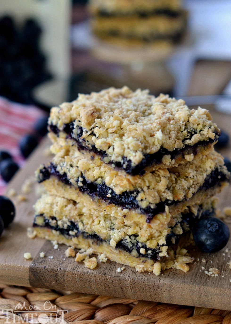 Blueberry Pie Oatmeal Crumble Bars - My Recipe Magic