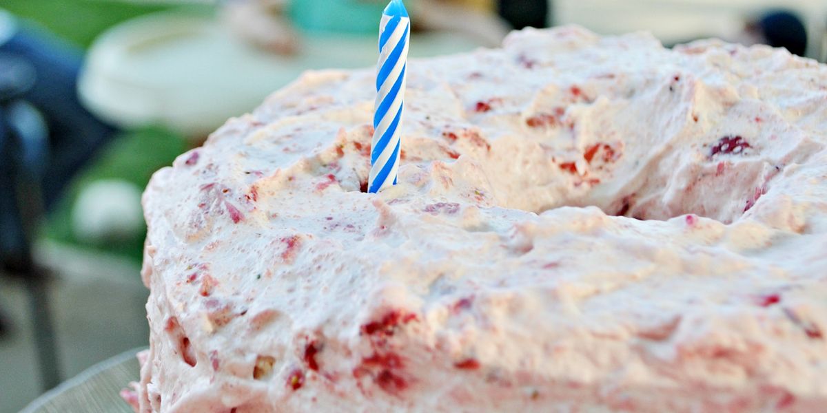 Angel Food Cake With Strawberry Whipped Cream Frosting My Recipe Magic 4931